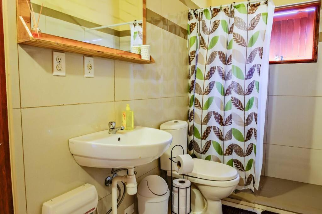 Iona'S Home: Vibrant 2Bedroom Home Near Willemstad Exterior foto